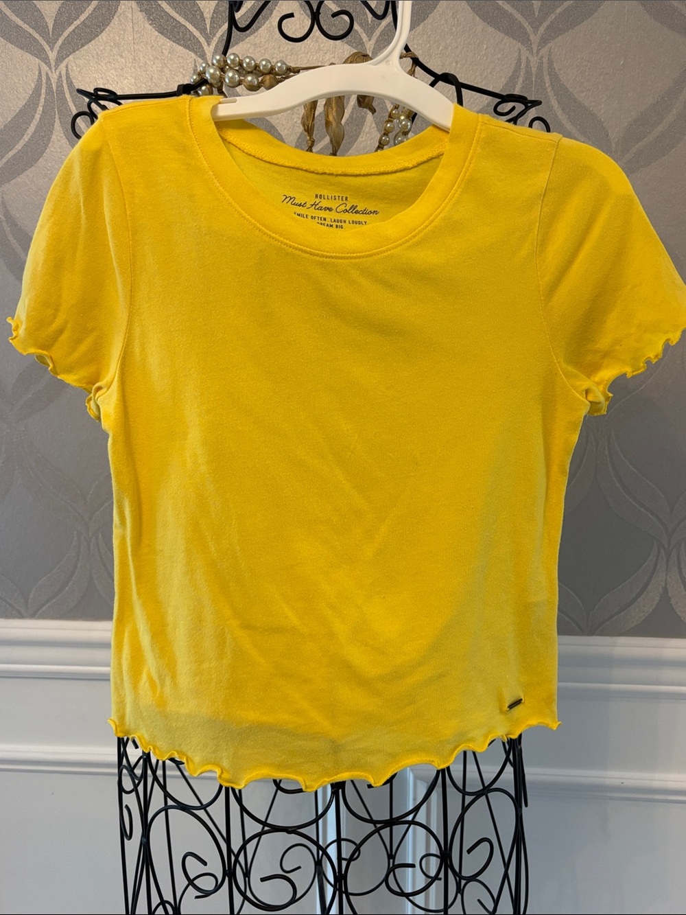 Hollister Bright Yellow Short Sleeve Tee